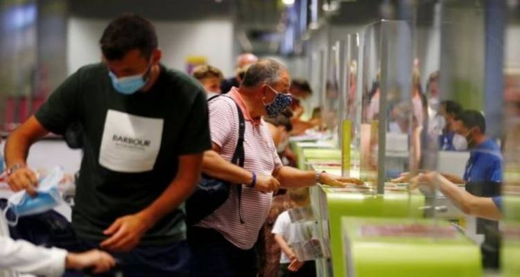 Βρετανία: Σε καραντίνα όλοι οι ταξιδιώτες από την Ισπανία