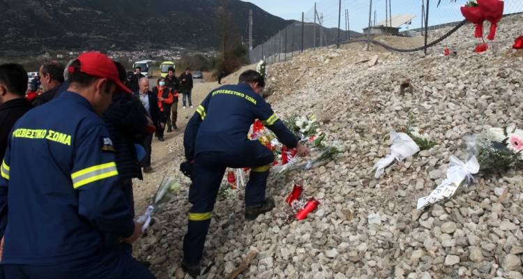 &Tau;έ&mu;&pi;&eta;: &Alpha;&upsilon;&tau;ά &epsilon;ί&nu;&alpha;&iota; &tau;&alpha; 11 &mu;έ&tau;&rho;&alpha; &sigma;&tau;ή&rho;&iota;&xi;&eta;&sigmaf; &sigma;&upsilon;&gamma;&gamma;&epsilon;&nu;ώ&nu; &theta;&upsilon;&mu;ά&tau;&omega;&nu;, &tau;&rho;&alpha;&upsilon;&mu;&alpha;&tau;&iota;ώ&nu; &kappa;&alpha;&iota; &epsilon;&pi;&iota;&beta;&alpha;&iota;&nu;ό&nu;&tau;&omega;&nu; &sigma;&tau;&omicron; &sigma;&iota;&delta;&eta;&rho;&omicron;&delta;&rho;&omicron;&mu;&iota;&kappa;ό &delta;&upsilon;&sigma;&tau;ύ&chi;&eta;&mu;&alpha;