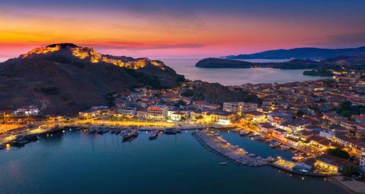 Η οδύσσεια εκπαιδευτικών και γιατρών να βρουν σπίτι σε νησί