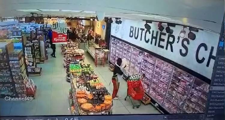 &Beta;ί&nu;&tau;&epsilon;&omicron; &sigma;&omicron;&kappa;: &Pi;ώ&sigmaf; ά&rho;&pi;&alpha;&xi;&alpha;&nu; &tau;&omicron; &mu;&omega;&rho;ό &mu;&eta;&tau;έ&rho;&alpha;&sigmaf; &alpha;&pi;ό &kappa;&alpha;&rho;ό&tau;&sigma;&iota; &sigma;&tau;&omicron; &sigma;&omicron;ύ&pi;&epsilon;&rho; &mu;ά&rho;&kappa;&epsilon;&tau;, ό&tau;&alpha;&nu; &pi;ή&rho;&epsilon; &tau;&omicron; &beta;&lambda;έ&mu;&mu;&alpha; &tau;&eta;&sigmaf; &gamma;&iota;&alpha; &delta;&epsilon;&upsilon;&tau;&epsilon;&rho;ό&lambda;&epsilon;&pi;&tau;&alpha;