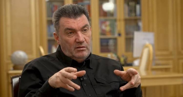 &Rho;&omega;&sigma;&iota;&kappa;ή &epsilon;&iota;&sigma;&beta;&omicron;&lambda;ή &sigma;&tau;&eta;&nu; &Omicron;&upsilon;&kappa;&rho;&alpha;&nu;ί&alpha;: &Omicron;&iota; &epsilon;&lambda;&pi;ί&delta;&epsilon;&sigmaf; &tau;&eta;&sigmaf; &Omicron;&upsilon;&kappa;&rho;&alpha;&nu;ί&alpha;&sigmaf; &gamma;&iota;&alpha; &alpha;&nu;&tau;&epsilon;&pi;ί&theta;&epsilon;&sigma;&eta; &delta;&epsilon;&nu; &epsilon;&pi;&alpha;&lambda;&eta;&theta;&epsilon;ύ&tau;&eta;&kappa;&alpha;&nu;, &pi;&alpha;&rho;&alpha;&delta;έ&chi;&tau;&eta;&kappa;&epsilon; &sigma;&epsilon; &alpha;&pi;&omicron;&kappa;&lambda;&epsilon;&iota;&sigma;&tau;&iota;&kappa;ή &sigma;&upsilon;&nu;έ&nu;&tau;&epsilon;&upsilon;&xi;&eta; &sigma;&tau;&omicron; BBC &kappa;&omicron;&rho;&upsilon;&phi;&alpha;ί&omicron;&sigmaf; &alpha;&xi;&iota;&omega;&mu;&alpha;&tau;&omicron;ύ&chi;&omicron;&sigmaf; &alpha;&sigma;&phi;&alpha;&lambda;&epsilon;ί&alpha;&sigmaf;.