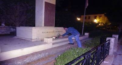 Τιμή στην εξέγερση του Πολυτεχνείου από τα Σωματεία της Λήμνου (photos)