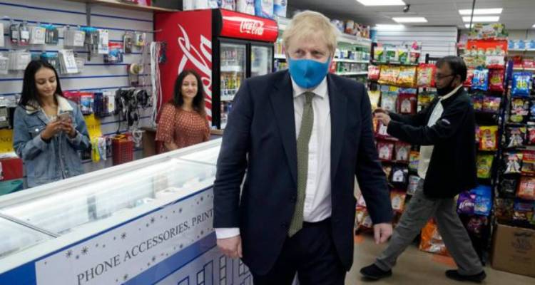 Κορονοϊός – Βρετανία : Αναμένεται η χρήση μάσκας να γίνει υποχρεωτική στα καταστήματα και στους δημόσιους κλειστούς χώρους