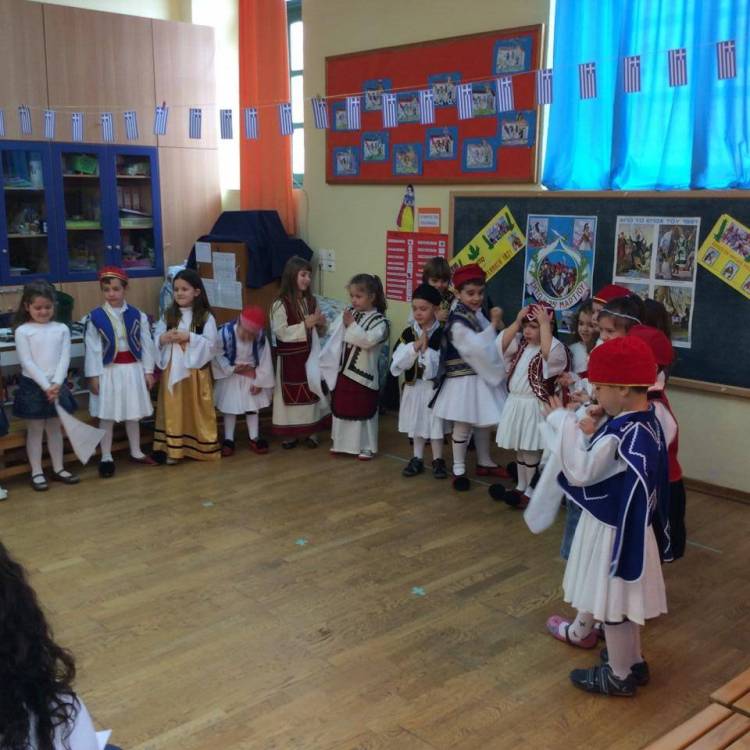 Η γιορτή της 25ης Μαρτίου στο 1ο Νηπιαγωγείο Μύρινας (photos)