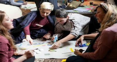 &Sigma;&upsilon;&mu;&mu;&epsilon;&tau;&omicron;&chi;ή &tau;&omicron;&upsilon; &Delta;ή&mu;&omicron;&upsilon; &Alpha;&gamma;ί&omicron;&upsilon; &Epsilon;&upsilon;&sigma;&tau;&rho;&alpha;&tau;ί&omicron;&upsilon; &sigma;&tau;&omicron; &Epsilon;&upsilon;&rho;&omega;&pi;&alpha;ϊ&kappa;ό &Pi;&rho;ό&gamma;&rho;&alpha;&mu;&mu;&alpha; &ldquo;Tandem&rdquo;  (photos)