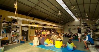 &Omicron; &Nu;&alpha;&upsilon;&tau;&iota;&kappa;ό&sigmaf; Ό&mu;&iota;&lambda;&omicron;&sigmaf; &Lambda;ή&mu;&nu;&omicron;&upsilon;, &sigma;&tau;&alpha; &Gamma;&iota;&alpha;&nu;&nu;&iota;&tau;&sigma;ά &gamma;&iota;&alpha; &tau;&omicron;&upsilon;&sigmaf; &delta;&iota;&alpha;&sigma;&upsilon;&lambda;&lambda;&omicron;&gamma;&iota;&kappa;&omicron;ύ&sigmaf; &alpha;&gamma;ώ&nu;&epsilon;&sigmaf; &Kappa;&omega;&pi;&eta;&lambda;&alpha;&sigma;ί&alpha;&sigmaf;