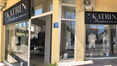 Katrin Fashion! &Nu;&tau;ύ&nu;&epsilon;&iota; &tau;&eta; &Sigma;ύ&gamma;&chi;&rho;&omicron;&nu;&eta; &Gamma;&upsilon;&nu;&alpha;ί&kappa;&alpha; &mu;&epsilon; &tau;&eta;&nu; &Tau;&epsilon;&lambda;&epsilon;&upsilon;&tau;&alpha;ί&alpha; &Lambda;έ&xi;&eta; &tau;&eta;&sigmaf; &Mu;ό&delta;&alpha;&sigmaf;