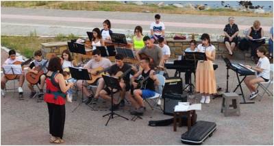 &Tau;&omicron; &Mu;&omicron;&upsilon;&sigma;&iota;&kappa;ό &Epsilon;&rho;&gamma;&alpha;&sigma;&tau;ή&rho;&iota; &Lambda;ή&mu;&nu;&omicron;&upsilon; &pi;&alpha;&rho;&omicron;&upsilon;&sigma;&iota;ά&zeta;&epsilon;&iota;...