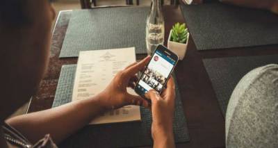 &Sigma;&alpha;&phi;ά&rho;&iota; &sigma;&epsilon;... Instagram &kappa;&alpha;&iota; Facebook &xi;&epsilon;&kappa;&iota;&nu;ά &eta; &Epsilon;&phi;&omicron;&rho;ί&alpha; | &Psi;ά&chi;&nu;&epsilon;&iota; &gamma;&iota;&alpha; &kappa;&rho;&upsilon;&mu;&mu;έ&nu;&omicron; &pi;&lambda;&omicron;ύ&tau;&omicron; &alpha;&pi;ό &phi;&omega;&tau;&omicron;&gamma;&rho;&alpha;&phi;ί&epsilon;&sigmaf;