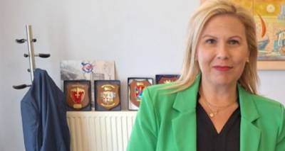 &Epsilon;. &Gamma;&epsilon;ώ&rho;&gamma;&alpha; &gamma;&iota;&alpha;  &Theta;. &Lambda;&omicron;ύ&kappa;&alpha;: &laquo;&Sigma;ύ&gamma;&chi;&upsilon;&sigma;&eta; &kappa;&alpha;&iota; &lambda;&omicron;&gamma;&iota;&kappa;έ&sigmaf; &alpha;&kappa;&rho;&omicron;&beta;&alpha;&sigma;ί&epsilon;&sigmaf; &sigma;&tau;&eta;&nu; &alpha;&gamma;&omega;&nu;ί&alpha; &tau;&omicron;&upsilon; &nu;&alpha; &epsilon;&nu;&tau;&upsilon;&pi;&omega;&sigma;&iota;ά&sigma;&epsilon;&iota;&raquo;