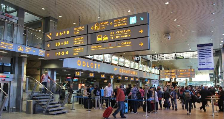 &Pi;&omicron;&lambda;&omega;&nu;ί&alpha;, &Lambda;&epsilon;&tau;&omicron;&nu;ί&alpha;, &Lambda;&iota;&theta;&omicron;&upsilon;&alpha;&nu;ί&alpha; &kappa;&alpha;&iota; &Epsilon;&sigma;&theta;&omicron;&nu;ί&alpha; &kappa;&lambda;&epsilon;ί&nu;&omicron;&upsilon;&nu; &tau;&alpha; &sigma;ύ&nu;&omicron;&rho;&alpha; &sigma;&tau;&omicron;&upsilon;&sigmaf; &Rho;ώ&sigma;&omicron;&upsilon;&sigmaf; &alpha;&pi;ό &tau;&iota;&sigmaf; 19 &Sigma;&epsilon;&pi;&tau;&epsilon;&mu;&beta;&rho;ί&omicron;&upsilon;