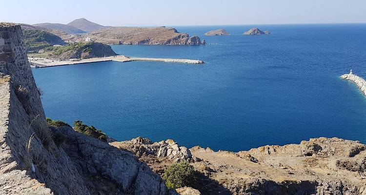 Λήμνος: Άντρας «ακινητοποίησε» 13χρονο αγόρι στην αγορά της Μύρινας