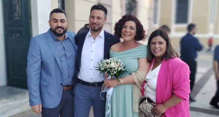 &Pi;&alpha;&nu;&tau;&rho;&epsilon;ύ&tau;&eta;&kappa;&epsilon; &eta; &Mu;&alpha;&rho;ί&alpha; &Kappa;&omicron;&mu;&nu;&eta;&nu;&alpha;&kappa;&alpha; &lambda;ί&gamma;&omicron; &pi;&rho;&iota;&nu; &phi;έ&rho;&epsilon;&iota; &sigma;&tau;&omicron;&nu; &kappa;ό&sigma;&mu;&omicron; &tau;&omicron; &pi;&rho;ώ&tau;&omicron; &pi;&alpha;&iota;&delta;ί &tau;&eta;&sigmaf;