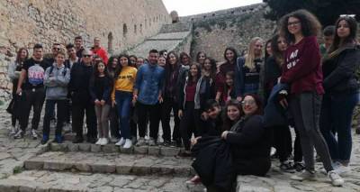 &Tau;&omicron; &Gamma;&epsilon;&nu;&iota;&kappa;ό &Lambda;ύ&kappa;&epsilon;&iota;&omicron; &Mu;&omicron;ύ&delta;&rho;&omicron;&upsilon; &alpha;&pi;&omicron;&chi;&alpha;&iota;&rho;&epsilon;&tau;ά &tau;&eta; &sigma;&chi;&omicron;&lambda;&iota;&kappa;ή &chi;&rho;&omicron;&nu;&iota;ά