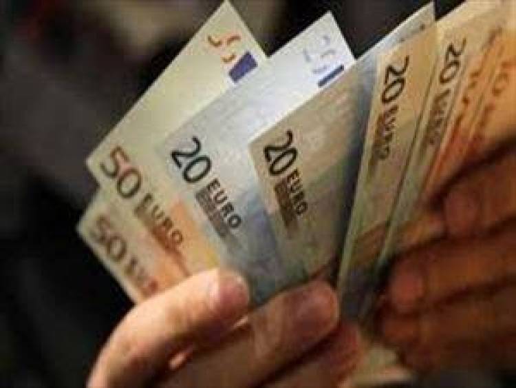 200 &delta;&iota;&sigma;. &epsilon;&upsilon;&rho;ώ &omicron;&iota; &epsilon;&lambda;&lambda;&eta;&nu;&iota;&kappa;έ&sigmaf; &kappa;&alpha;&tau;&alpha;&theta;έ&sigma;&epsilon;&iota;&sigmaf; &sigma;&tau;&eta;&nu; &Epsilon;&lambda;&beta;&epsilon;&tau;ί&alpha;