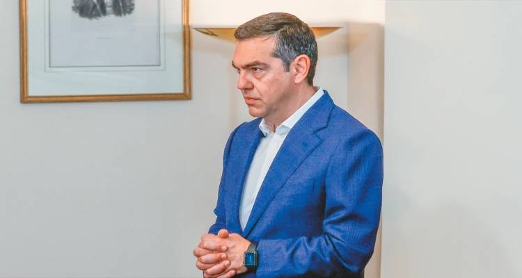 &Omicron; &Tau;&sigma;ί&pi;&rho;&alpha;&sigmaf;... &pi;&alpha;ί&rho;&nu;&epsilon;&iota; &tau;&eta;&nu; &kappa;&omicron;&upsilon;&tau;ά&lambda;&alpha; - &Kappa;ά&nu;&epsilon;&iota; &kappa;ό&mu;&mu;&alpha; &mu;έ&chi;&rho;&iota; &tau;&alpha; &Chi;&rho;&iota;&sigma;&tau;&omicron;ύ&gamma;&epsilon;&nu;&nu;&alpha; &kappa;&iota; &alpha;&nu;&alpha;&kappa;&alpha;&tau;&epsilon;ύ&epsilon;&iota; &Pi;&Alpha;&Sigma;&Omicron;&Kappa;, &Sigma;&Upsilon;&Rho;&Iota;&Zeta;&Alpha;, &Zeta;&omega;ή &kappa;&alpha;&iota; &laquo;&lambda;&omicron;&iota;&pi;έ&sigmaf; &delta;&eta;&mu;&omicron;&kappa;&rho;&alpha;&tau;&iota;&kappa;έ&sigmaf; &delta;&upsilon;&nu;ά&mu;&epsilon;&iota;&sigmaf;&raquo;