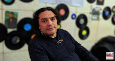 &Delta;. &Zeta;&omicron;ύ&zeta;&omicron;&upsilon;&lambda;&alpha;&sigmaf;: &Omicron; &kappa;&alpha;&theta;&eta;&gamma;&eta;&tau;ή&sigmaf; &Beta;&iota;&omicron;&lambda;&omicron;&gamma;ί&alpha;&sigmaf; &tau;&omicron;&upsilon; &Gamma;&Epsilon;.&Lambda;. &Mu;&omicron;ύ&delta;&rho;&omicron;&upsilon; &gamma;&iota;&alpha; &tau;&eta;&nu; &kappa;&lambda;&iota;&mu;&alpha;&tau;&iota;&kappa;ή &alpha;&lambda;&lambda;&alpha;&gamma;ή (audio)