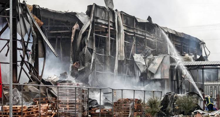 &Pi;&alpha;&rho;ά&nu;&omicron;&mu;&epsilon;&sigmaf; &epsilon;&kappa;&sigma;&kappa;&alpha;&phi;έ&sigmaf;, &alpha;&nu;&epsilon;&pi;&alpha;&rho;&kappa;ή&sigmaf; &pi;&upsilon;&rho;&alpha;&sigma;&phi;ά&lambda;&epsilon;&iota;&alpha;, &laquo;&kappa;&rho;&upsilon;&phi;έ&sigmaf;&raquo; &alpha;&pi;&omicron;&theta;ή&kappa;&epsilon;&sigmaf;, &tau;&iota; &beta;&rho;ή&kappa;&alpha;&nu; &sigma;&tau;&alpha; &delta;ύ&omicron; ά&lambda;&lambda;&alpha; &epsilon;&rho;&gamma;&omicron;&sigma;&tau;ά&sigma;&iota;&alpha; &tau;&eta;&sigmaf; &Beta;&iota;&omicron;&lambda;ά&nu;&tau;&alpha;