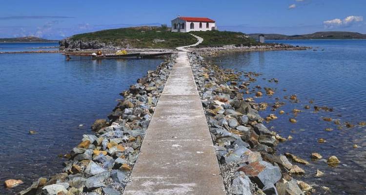 Λήμνος: Πανηγυρίζει ο Άγιος Νικόλαος στην Πούντα