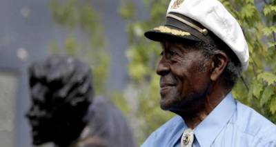 Πέθανε ο θρύλος του ροκ εν ρολ Τσακ Μπέρι (photos + video)