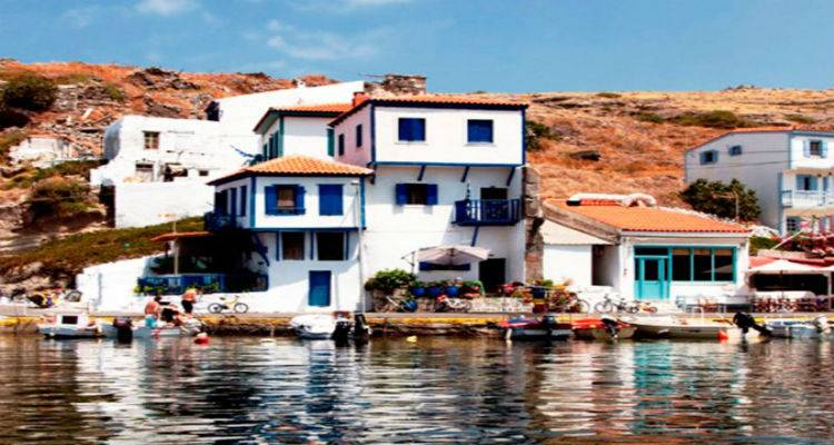 Ά&gamma;&iota;&omicron;&sigmaf; &Epsilon;&upsilon;&sigma;&tau;&rho;ά&tau;&iota;&omicron;&sigmaf;: &Xi;&epsilon;&kappa;ί&nu;&eta;&sigma;&alpha;&nu; &omicron;&iota; &alpha;&iota;&tau;ή&sigma;&epsilon;&iota;&sigmaf; &gamma;&iota;&alpha; &delta;&omega;&rho;&epsilon;ά&nu; ί&nu;&tau;&epsilon;&rho;&nu;&epsilon;&tau; &sigma;&tau;&omicron;&upsilon;&sigmaf; &kappa;&alpha;&tau;&omicron;ί&kappa;&omicron;&upsilon;&sigmaf;