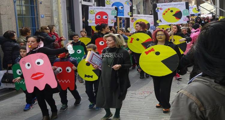 &Delta;&epsilon;ί&tau;&epsilon; ό&lambda;&alpha; ό&sigma;&alpha; έ&gamma;&iota;&nu;&alpha;&nu; ό&tau;&alpha;&nu; &eta; &Mu;ύ&rho;&iota;&nu;&alpha; &chi;ό&rho;&epsilon;&psi;&epsilon; &sigma;&epsilon; &rho;&upsilon;&theta;&mu;&omicron;ύ&sigmaf; &alpha;&pi;&omicron;&kappa;&rho;&iota;ά&sigmaf;! (video)