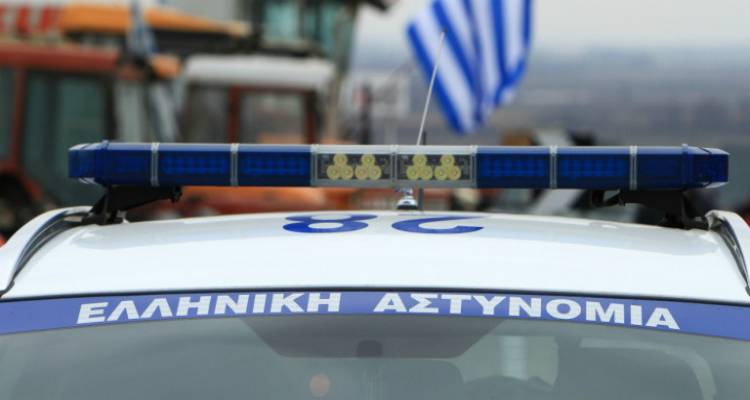 Πρέβεζα: Ανδρας οπλισμένος με καραμπίνα άνοιξε πυρ έξω από καφενείο | Δύο σοβαρά τραυματίες, αναζητείται ο δράστης