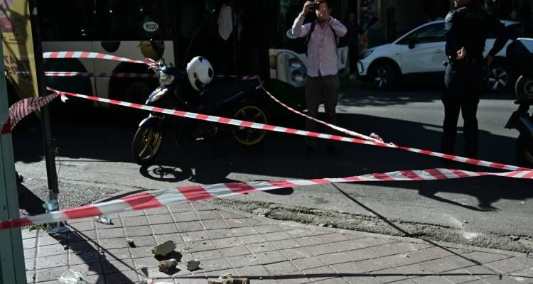 Ά&gamma;&iota;&omicron;&iota; &Alpha;&nu;ά&rho;&gamma;&upsilon;&rho;&omicron;&iota;: &Sigma;&omicron;&beta;&alpha;&rho;ό&sigmaf; &tau;&rho;&alpha;&upsilon;&mu;&alpha;&tau;&iota;&sigma;&mu;ό&sigmaf; 14&chi;&rho;&omicron;&nu;&eta;&sigmaf; &sigma;&epsilon; &sigma;&tau;ά&sigma;&eta; &lambda;&epsilon;&omega;&phi;&omicron;&rho;&epsilon;ί&omicron;&upsilon; -Έ&pi;&epsilon;&sigma;&epsilon; &sigma;&omicron;&beta;ά&sigmaf; &sigma;&tau;&omicron; &kappa;&epsilon;&phi;ά&lambda;&iota; &tau;&eta;&sigmaf;