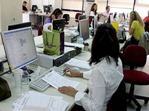 &Pi;&omicron;&iota;&alpha; &mu;έ&tau;&rho;&alpha; &alpha;&pi;έ&rho;&rho;&iota;&psi;&epsilon; &eta; &tau;&rho;ό&iota;&kappa;&alpha; - &Epsilon;&pi;&iota;&mu;έ&nu;&epsilon;&iota; &sigma;&epsilon; &alpha;&pi;&omicron;&lambda;ύ&sigma;&epsilon;&iota;&sigmaf; &sigma;&tau;&omicron; &delta;&eta;&mu;ό&sigma;&iota;&omicron;