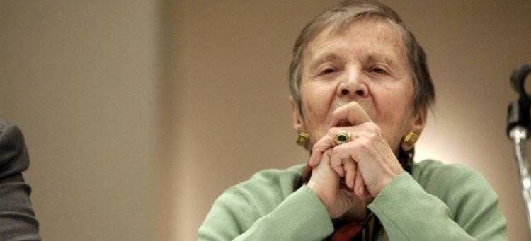 &Eta; 87&chi;&rho;&omicron;&nu;&eta; &iota;&sigma;&tau;&omicron;&rho;&iota;&kappa;ό&sigmaf; &Epsilon;&lambda;έ&nu;&eta; &Alpha;&rho;&beta;&epsilon;&lambda;έ&rho; &mu;&epsilon;&tau;ά &tau;&omicron; &Kappa;έ&nu;&tau;&rho;&omicron; &Delta;&epsilon;&lambda;&phi;ώ&nu; &mu;ό&lambda;&iota;&sigmaf; έ&gamma;&iota;&nu;&epsilon; &pi;&rho;ό&epsilon;&delta;&rho;&omicron;&sigmaf; &kappa;&alpha;&iota; &sigma;&tau;&omicron; &Iota;&delta;&rho;&upsilon;&mu;&alpha; &Pi;&omicron;&lambda;&iota;&tau;&iota;&sigma;&mu;&omicron;ύ