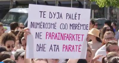 &Alpha;&lambda;&beta;&alpha;&nu;ί&alpha;: &Nu;ό&mu;&omicron;&sigmaf; &gamma;&iota;&alpha; &nu;&alpha; &sigma;&tau;&alpha;&mu;&alpha;&tau;ή&sigma;&epsilon;&iota; &tau;&omicron; brain drain &tau;&omega;&nu; &gamma;&iota;&alpha;&tau;&rho;ώ&nu;