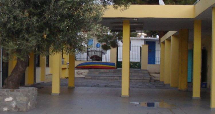 Γονείς μαθητών Γυμνασίου Αγίου Ευστρατίου:  Ζητούν μαθηματικό ή εξαίρεση από τις προαγωγικές εξετάσεις