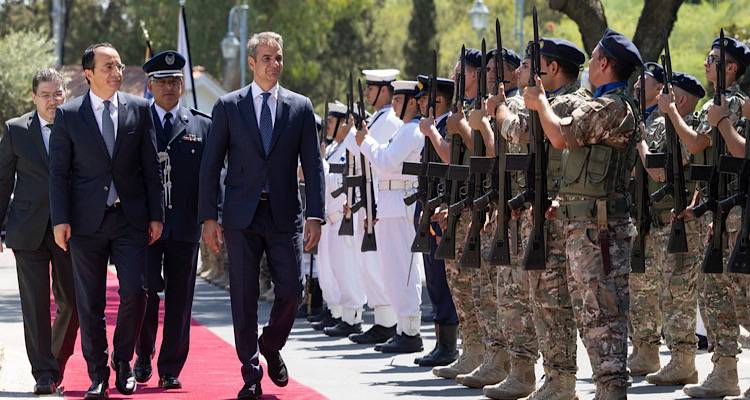 Στην Κύπρο ο Μητσοτάκης για τα 50 χρόνια από την εισβολή -Έφτασε στα Κατεχόμενα ο Ερντογάν για τη φιέστα