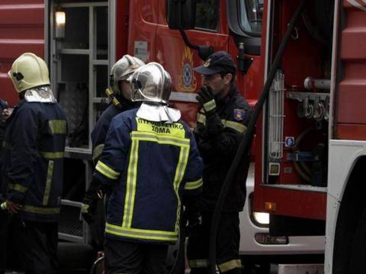 &Pi;&alpha;&rho;&omicron;&lambda;ί&gamma;&omicron;&nu; &nu;έ&alpha; &tau;&rho;&alpha;&gamma;&omega;&delta;ί&alpha; &sigma;&tau;&eta; &Theta;&epsilon;&sigma;&sigma;&alpha;&lambda;&omicron;&nu;ί&kappa;&eta;