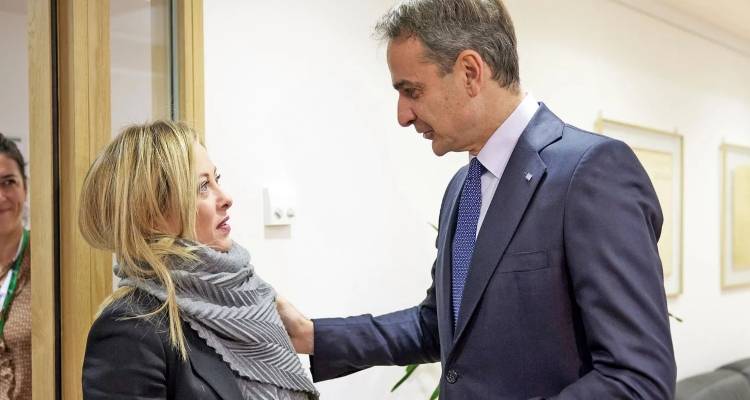 &Sigma;&tau;&eta; &Rho;ώ&mu;&eta; &omicron; &Mu;&eta;&tau;&sigma;&omicron;&tau;ά&kappa;&eta;&sigmaf; -&Sigma;&upsilon;&mu;&phi;&omega;&nu;ί&epsilon;&sigmaf; &mu;&epsilon; &Mu;&epsilon;&lambda;ό&nu;&iota; &gamma;&iota;&alpha; &pi;&rho;&omicron;&mu;ή&theta;&epsilon;&iota;&alpha; &tau;&rho;έ&nu;&omega;&nu;, &sigma;&upsilon;&nu;&epsilon;&rho;&gamma;&alpha;&sigma;ί&alpha; &sigma;&tau;&eta;&nu; Ά&mu;&upsilon;&nu;&alpha; &kappa;&alpha;&iota; &mu;&epsilon;&tau;&alpha;&nu;&alpha;&sigma;&tau;&epsilon;&upsilon;&tau;&iota;&kappa;ό