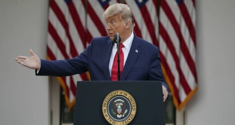 Επιμένει ο Τραμπ: «Ο χρόνος θα δείξει ποιος θα αναλάβει την προεδρία»