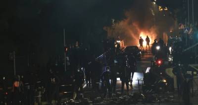 &Eta; &mu;&epsilon;&gamma;ά&lambda;&eta; &epsilon;&xi;έ&gamma;&epsilon;&rho;&sigma;&eta; &tau;&omega;&nu; &nu;έ&omega;&nu; &sigma;&tau;&eta; &Gamma;&alpha;&lambda;&lambda;ί&alpha; | &Pi;&omicron;&iota;&omicron;&iota; &epsilon;ί&nu;&alpha;&iota; &omicron;&iota; &tau;&alpha;&rho;&alpha;&xi;ί&epsilon;&sigmaf; &pi;&omicron;&upsilon; &beta;ύ&theta;&iota;&sigma;&alpha;&nu; &sigma;&tau;&omicron; &chi;ά&omicron;&sigmaf; &tau;&eta; &chi;ώ&rho;&alpha;