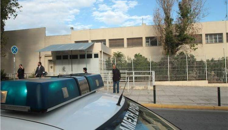 &Xi;&epsilon;&kappa;&iota;&nu;ά &alpha;&pi;&epsilon;&rho;&gamma;ί&alpha; &pi;&epsilon;ί&nu;&alpha;&sigmaf; &sigma;&epsilon; ό&lambda;&epsilon;&sigmaf; &tau;&iota;&sigmaf; &phi;&upsilon;&lambda;&alpha;&kappa;έ&sigmaf;
