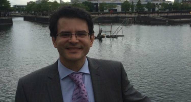 Δρ. Νικόλαος Τυρογαλάς: Ο Λημνιός ομογενής γιατρός της Αγγλίας μιλάει για το εμβόλιο κατά της Covid-19
