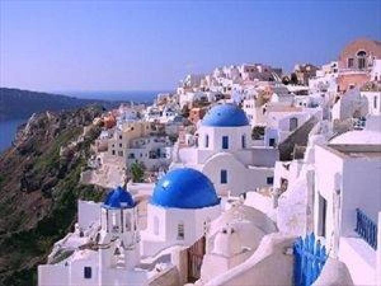 &Sigma;&tau;&eta; &Sigma;&alpha;&nu;&tau;&omicron;&rho;ί&nu;&eta; &delta;ύ&omicron; &upsilon;&pi;&omicron;&upsilon;&rho;&gamma;&omicron;ί &gamma;&iota;&alpha; &tau;&alpha; &mu;&pi;&lambda;&alpha;&kappa;-ά&omicron;&upsilon;&tau;