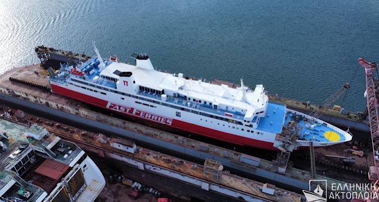 Κινητοποιούνται και οι Λήμνιοι της Καβάλας  για την ακτοπλοϊκή σύνδεση | Συγκέντρωση έξω από το Δημαρχείο της πόλης