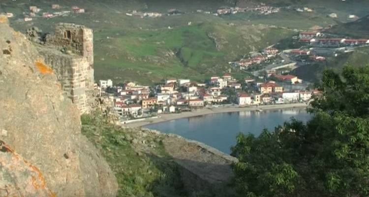 &Tau;&alpha; &pi;&alpha;&iota;&delta;&iota;ά &alpha;&nu;&alpha;&kappa;&alpha;&lambda;ύ&pi;&tau;&omicron;&upsilon;&nu; &tau;&eta; &Lambda;ή&mu;&nu;&omicron; (video)