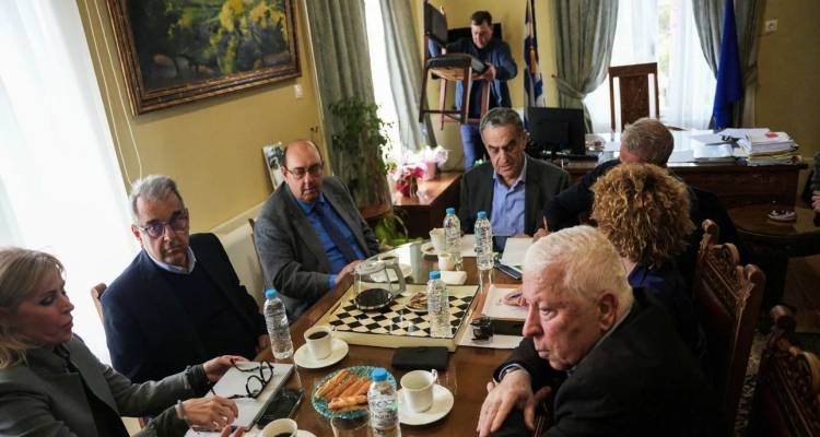 &Sigma;&epsilon; &laquo;&alpha;&nu;&alpha;&mu;&mu;έ&nu;&alpha; &kappa;ά&rho;&beta;&omicron;&upsilon;&nu;&alpha;&raquo; &eta; &Lambda;έ&sigma;&beta;&omicron;&sigmaf; &gamma;&iota;&alpha; &tau;&omicron;&nu; &alpha;&phi;&theta;ώ&delta;&eta; &pi;&upsilon;&rho;&epsilon;&tau;ό | &Kappa;&rho;&alpha;&upsilon;&gamma;ή &alpha;&gamma;&omega;&nu;ί&alpha;&sigmaf; &alpha;&pi;ό &kappa;&tau;&eta;&nu;&omicron;&tau;&rho;ό&phi;&omicron;&upsilon;&sigmaf; &kappa;&alpha;&iota; &laquo;&pi;&upsilon;&rho;ά&raquo; &kappa;&alpha;&tau;ά &tau;&eta;&sigmaf; &kappa;&upsilon;&beta;έ&rho;&nu;&eta;&sigma;&eta;&sigmaf;