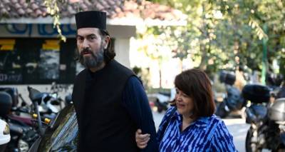 Έ&nu;&omicron;&chi;&omicron;&sigmaf; &omicron; &pi;&alpha;&tau;έ&rho;&alpha;&sigmaf; &Alpha;&nu;&tau;ώ&nu;&iota;&omicron;&sigmaf; &gamma;&iota;&alpha; &tau;&omicron;&upsilon;&sigmaf; &xi;&upsilon;&lambda;&omicron;&delta;&alpha;&rho;&mu;&omicron;ύ&sigmaf; &kappa;&alpha;&iota; &tau;&iota;&sigmaf; &tau;&iota;&mu;&omega;&rho;ί&epsilon;&sigmaf; &tau;&omega;&nu; &pi;&alpha;&iota;&delta;&iota;ώ&nu; &tau;&eta;&sigmaf; &Kappa;&iota;&beta;&omega;&tau;&omicron;ύ