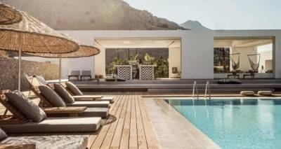 &Sigma;&epsilon; Ά&gamma;&iota;&omicron; &Iota;&omega;ά&nu;&nu;&eta; &kappa;&alpha;&iota; &Delta;&iota;&alpha;&pi;ό&rho;&iota; &omicron;&iota; &nu;έ&epsilon;&sigmaf; &epsilon;&pi;&iota;&chi;&omicron;&rho;&eta;&gamma;ή&sigma;&epsilon;&iota;&sigmaf; &gamma;&iota;&alpha; 2 &xi;&epsilon;&nu;&omicron;&delta;&omicron;&chi;&epsilon;ί&alpha; &sigma;&tau;&eta; &Lambda;ή&mu;&nu;&omicron;