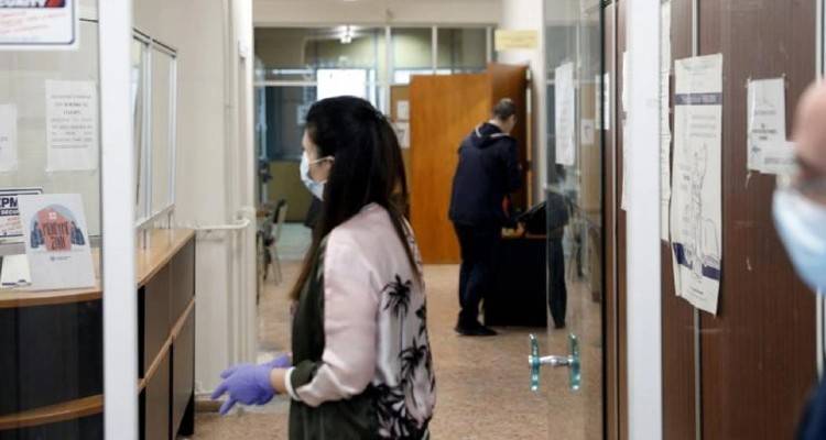 Εμβόλιο για τον κορωνοϊό: Ανεμβολίαστοι 3 στους 10 δημοτικούς υπαλλήλους της χώρας