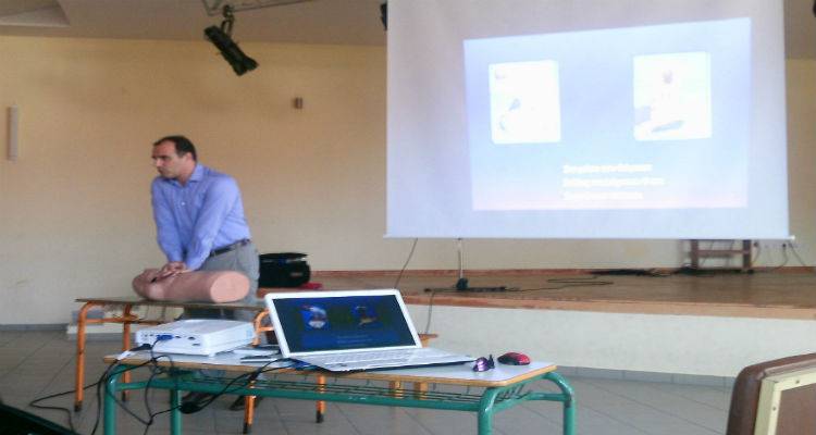 Πραγματοποιήθηκε η επιμορφωτική ημερίδα «Η παροχή Πρώτων Βοηθειών στο Σχολείο» (photos)