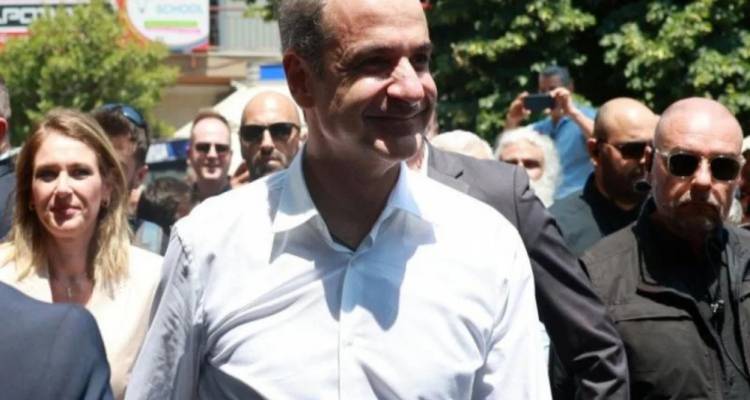&Tau;&eta;&nu; &pi;&omicron;&lambda;&iota;&tau;&iota;&kappa;ή &kappa;&alpha;&iota; &omicron;&iota;&kappa;&omicron;&nu;&omicron;&mu;&iota;&kappa;ή &sigma;&tau;&alpha;&theta;&epsilon;&rho;ό&tau;&eta;&tau;&alpha; &epsilon;&pi;&alpha;&nu;&alpha;&phi;έ&rho;&epsilon;&iota; &omega;&sigmaf; &kappa;&upsilon;&rho;ί&alpha;&rho;&chi;&omicron; &delta;&iota;&alpha;&kappa;ύ&beta;&epsilon;&upsilon;&mu;&alpha; &omicron; &Kappa;. &Mu;&eta;&tau;&sigma;&omicron;&tau;ά&kappa;&eta;&sigmaf;