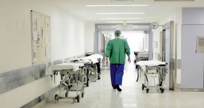 &Theta;&epsilon;&tau;&iota;&kappa;&omicron;ί &sigma;&epsilon; &tau;&epsilon;&sigma;&tau; &phi;&upsilon;&mu;&alpha;&tau;ί&omega;&sigma;&eta;&sigmaf; 15 &epsilon;&rho;&gamma;&alpha;&zeta;ό&mu;&epsilon;&nu;&omicron;&iota; &nu;&omicron;&sigma;&omicron;&kappa;&omicron;&mu;&epsilon;ί&omicron;&upsilon; &sigma;&tau;&eta; &Theta;&epsilon;&sigma;&sigma;&alpha;&lambda;&omicron;&nu;ί&kappa;&eta;