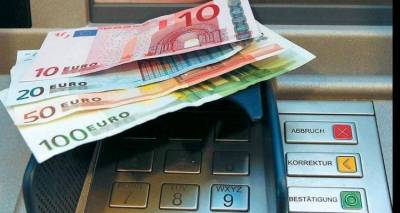 &laquo;&Mu;&alpha;ύ&rho;&eta; &epsilon;&pi;έ&tau;&epsilon;&iota;&omicron;&sigmaf;&raquo; &alpha;&pi;ό &tau;&eta;&nu; &epsilon;&pi;&iota;&beta;&omicron;&lambda;ή &tau;&omega;&nu; capital controls
